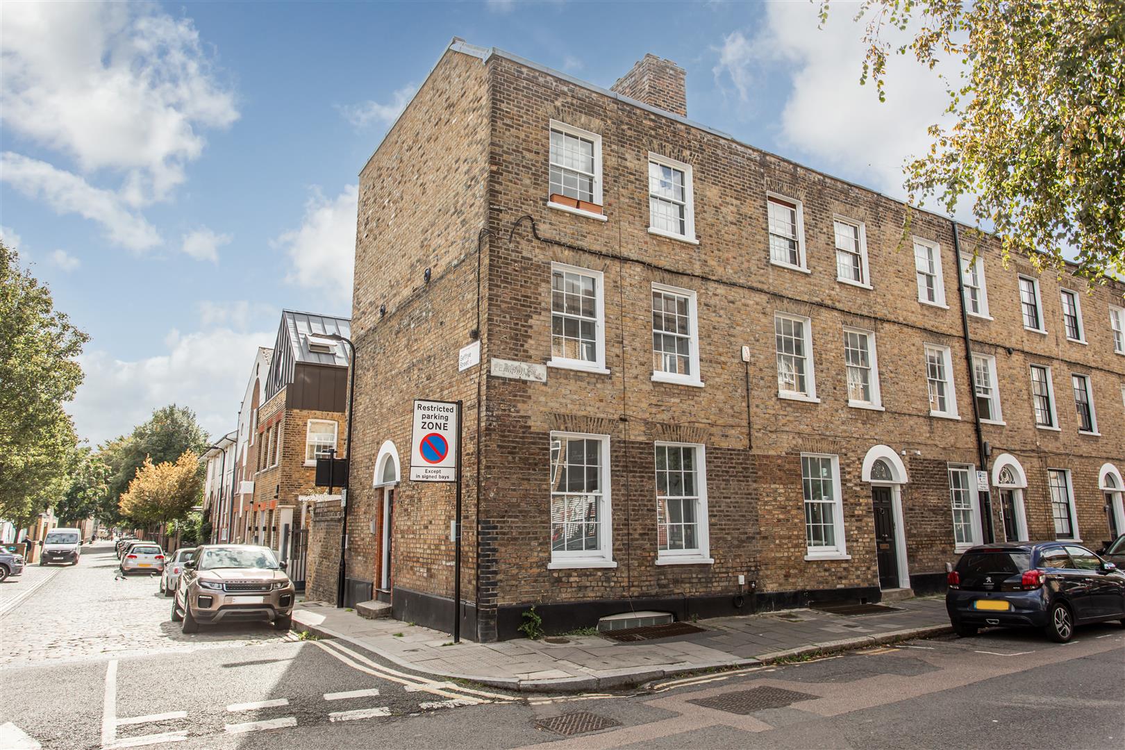 4 bed property in Pearson Street, Hoxton
